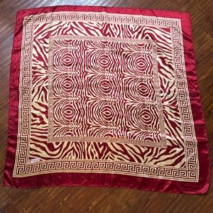 Large square scarf animal print & Greek‎ key